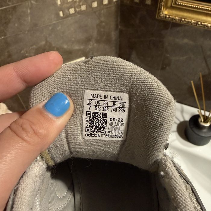 adidas Astir 38 і 2/3, 24 см, оригінал сірі кросівки адідас