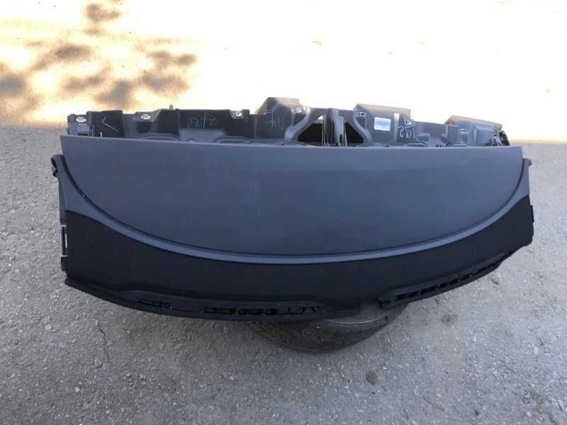 Торпеда Tesla Model 3 / Торпедо Tesla Model 3 / Передня консоль Тесла 3