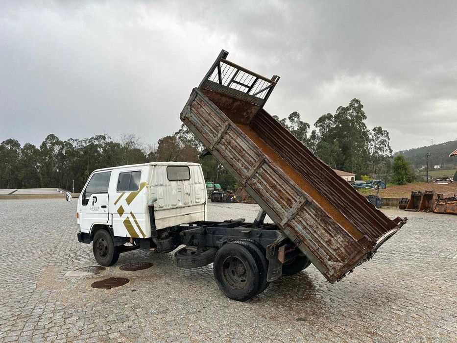 Toyota Dina 250 basculante