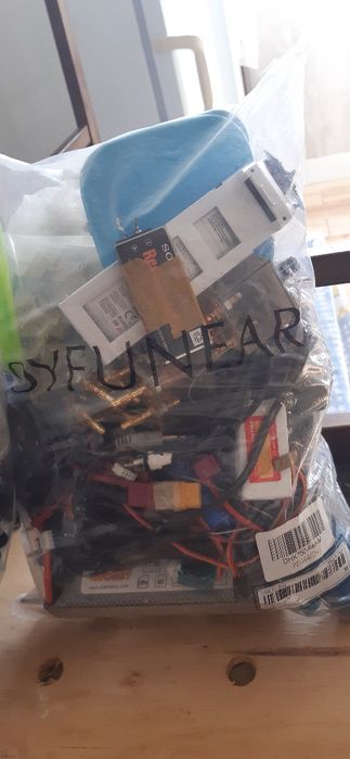 Diverso material eléctrico