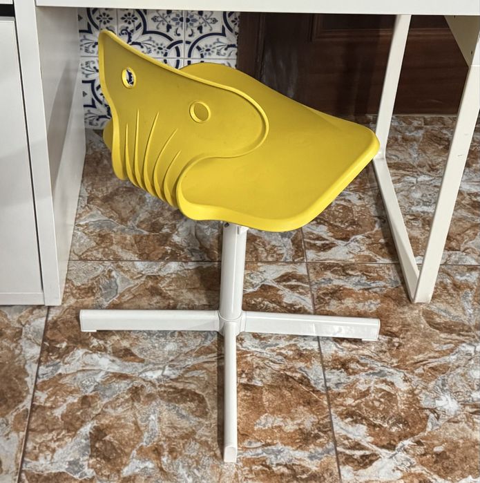 IKEA Table + Chair64752046798593121