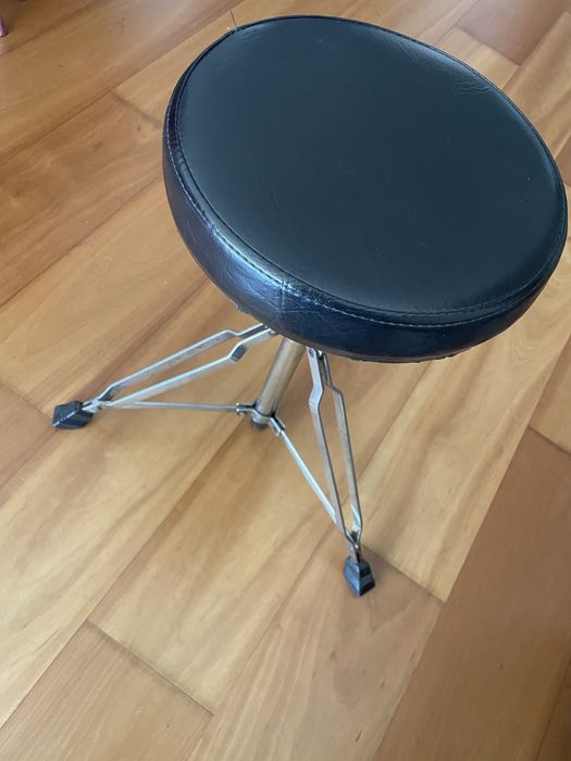 Banco de bateria usado