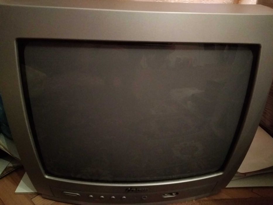 telewizor kineskopowy FUNAI 14D-0810 przekątna 14 cali plus pilot