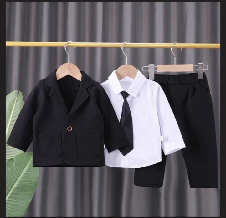 Дитячий костюм 92 см