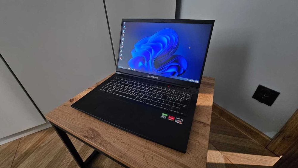 HYPERBOOK Pulsar Z17 ZEN 4800H RTX2060 16GB RAM 2x SSD 256GB 1TB MODY