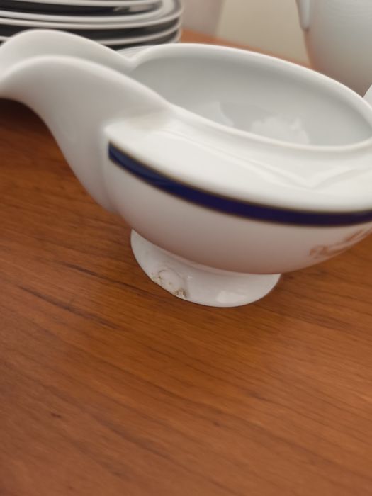 Conjunto porcelana da marca Graf Von Hennerberg