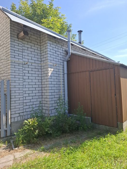 Гарний будинок в селі Кожухівка