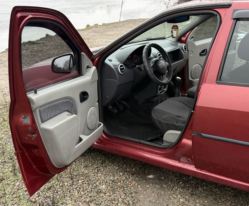 Dacia Logan 1.6 MPI Laureate газ/бензин