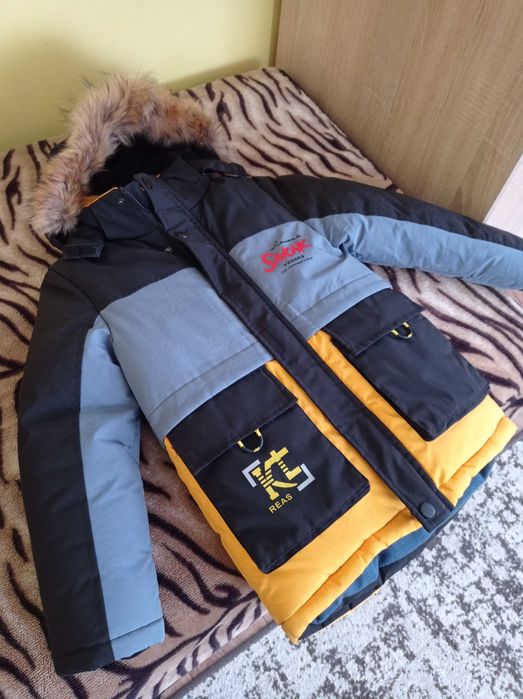 Продам куртку зимову дитячу