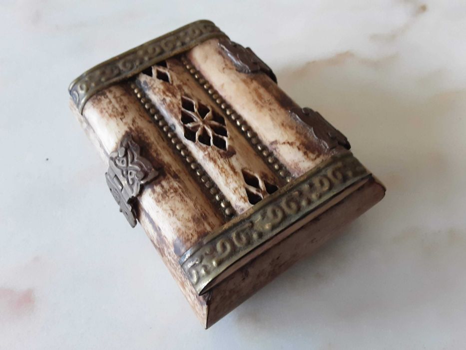 Caixa em osso, nunca usada64584837456642122