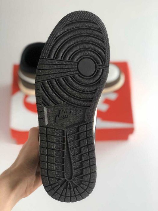 Мужские кроссовки Nike Air Jordan 1 Retro High Travis Scott. 40-45