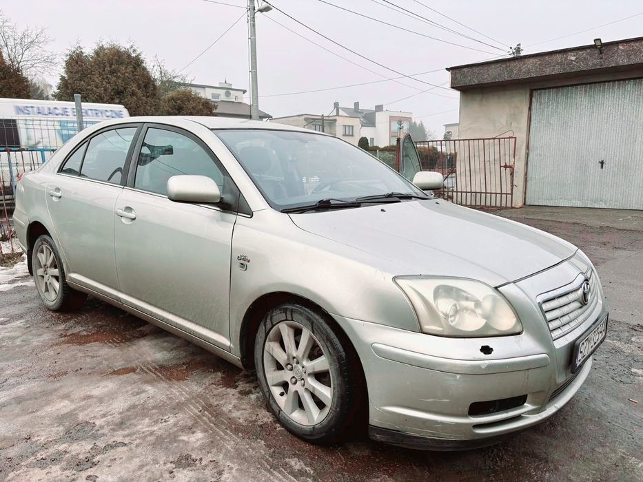 Тайота Авенсис 2,0 D для війскових