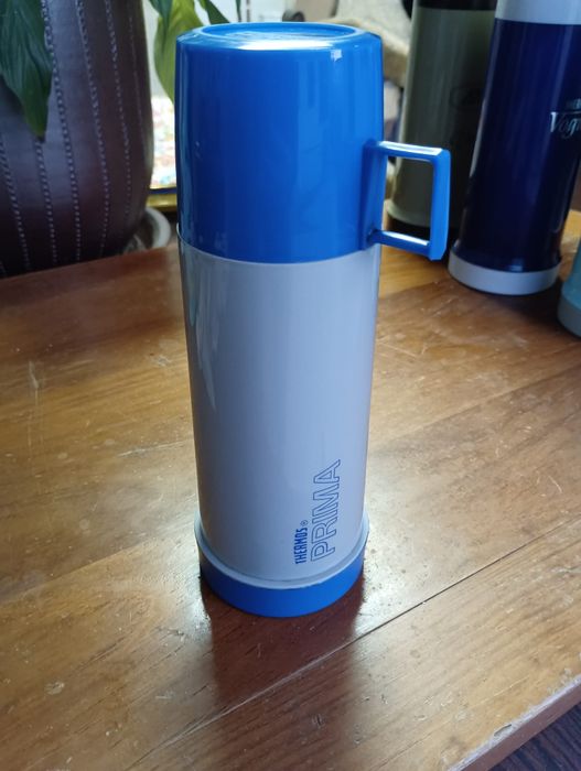 Thermos novas com copo