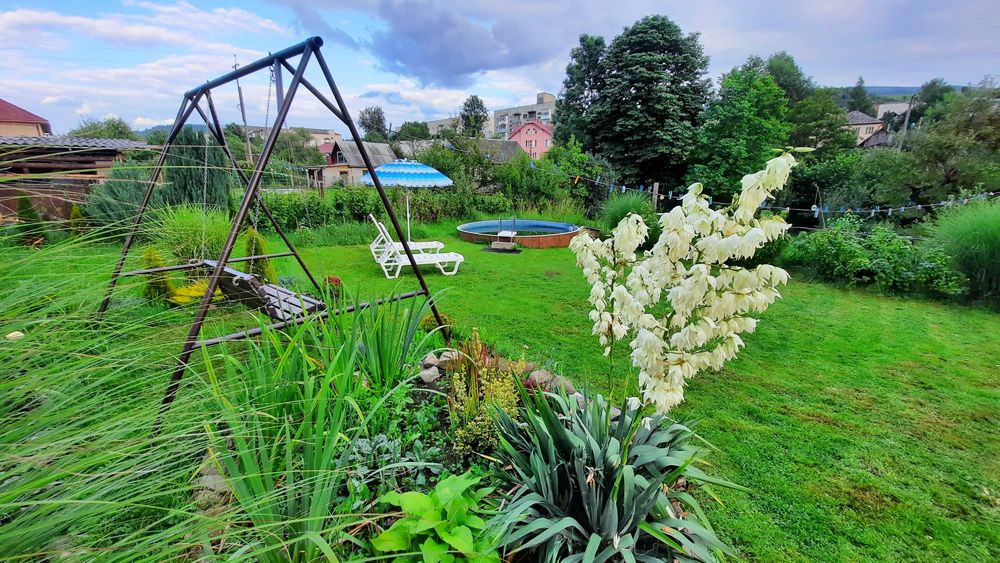 Котедж будинок "Біля річки"