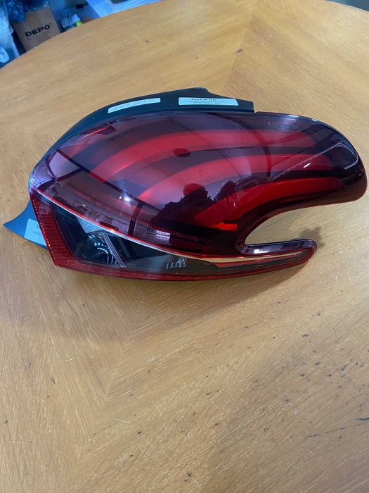 PEUGEOT 208 HATCHBACK FAROLIM TRASEIRO DIREITO 982.560.1180