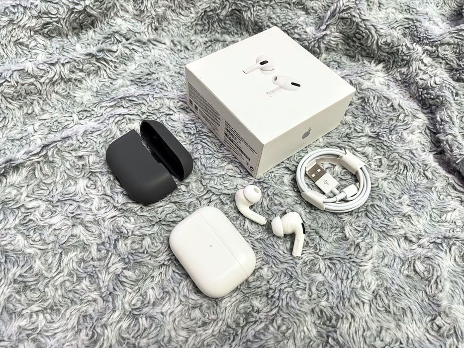 Apple AirPods Pro: комплект + чехол! А2084