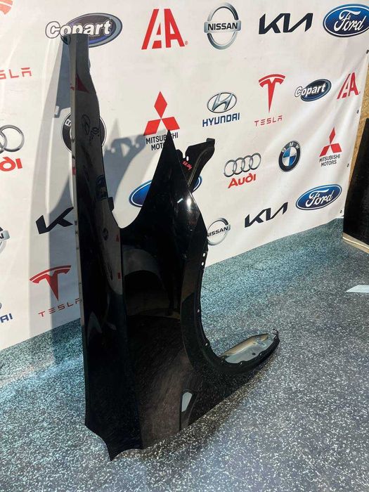 Крило переднє праве Tesla Model Y 20-25 1493472-00-С