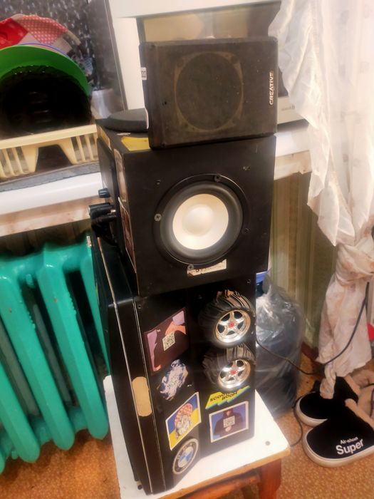 Продам саб блютуз