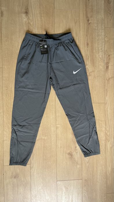 Conjunto Nike Running Miller474184643448023044