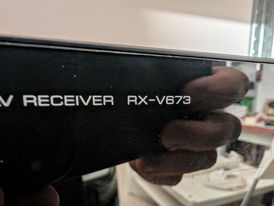 Amplituner Yamaha RX-V 673