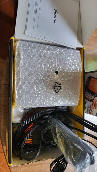 Блок живлення Corsair CX550M (CP-9020102-EU)