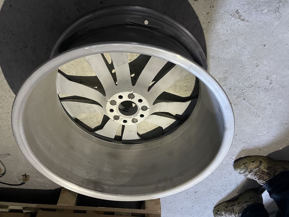 Оригінальний диск AUDI SQ8 R22 4m8 10x22 et21 4m8601025k під покраску