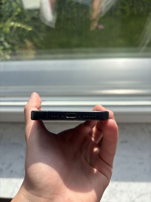 Iphone 15 pro niebieski tytan
