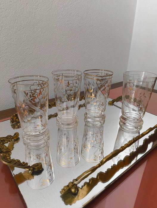 Conjunto de sala para bebidas (espirituosas e outras) (anos 1950)