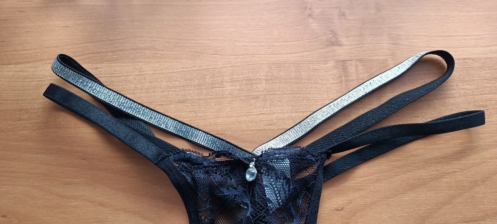 Majtki, stringi damskie