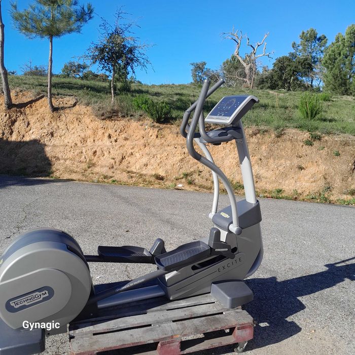 GYMAGIC-Elíptica TECHNOGYM EXCITE