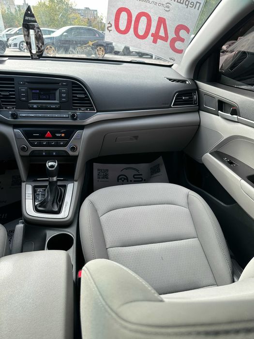 Продам Hyundai Elantra 2018 рік можлива розстрочка,кредит,обмін!