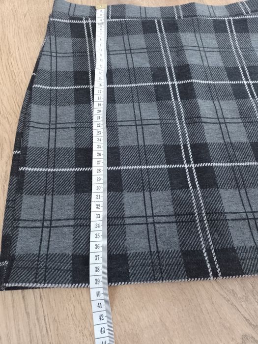 Spódnica dopasowana mini w kratę XS Cropp