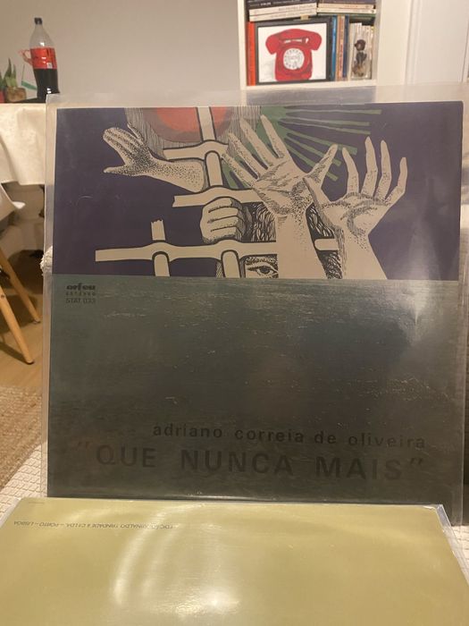 Vinil - Brigada Victor Jara e Adriano Correia de Oliveirw
