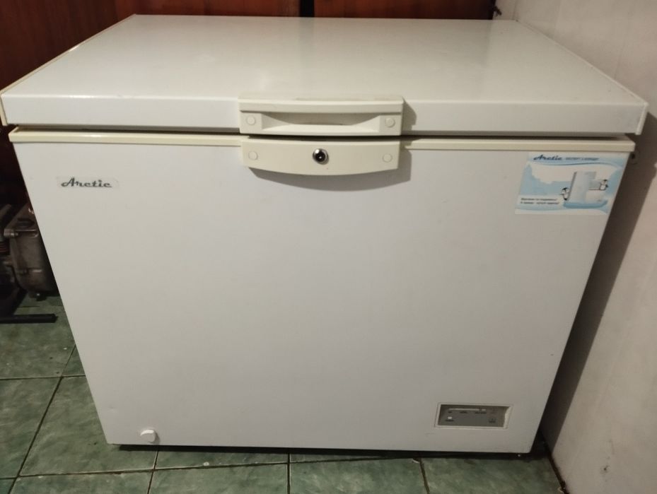 Продам морозильную камеру