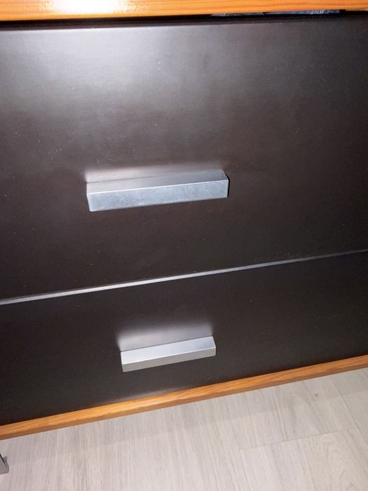 Conjunto duas mesinhas cabeceira e comoda
