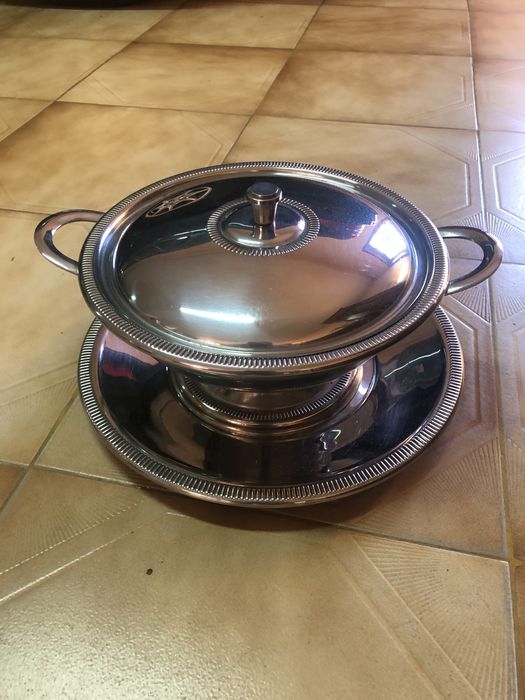 Conjunto loiça em metal