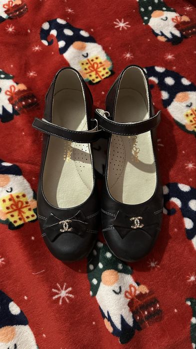 Туфлі на дівчинку