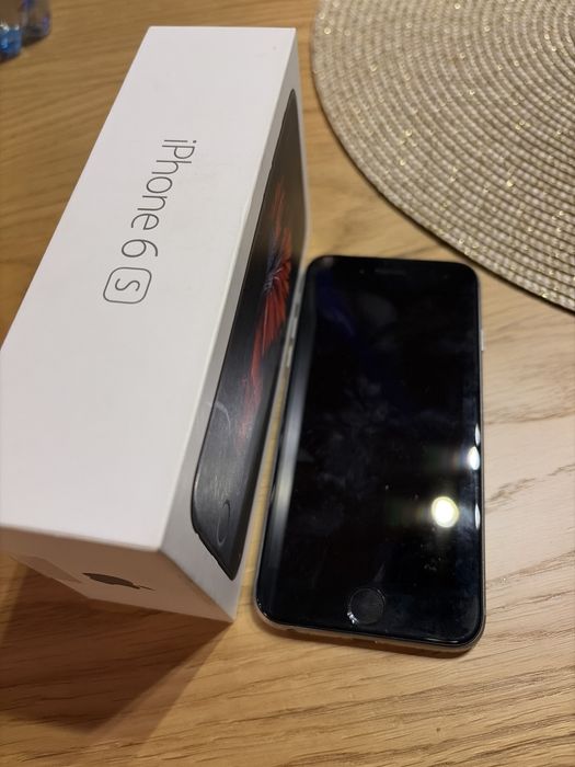 Iphone 6s 64 GB stan bardzo dobry, oryginalne pudelko, bat 67%/100%