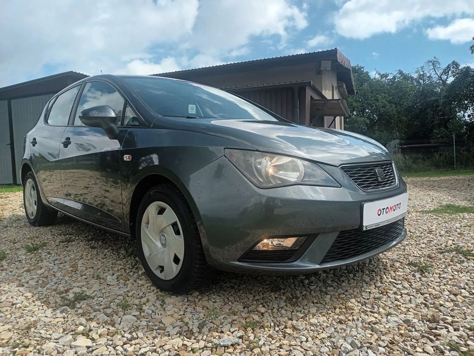 Seat Ibiza ładna wersja z silnikiem 1.4 benzyna 86ps mpi klima