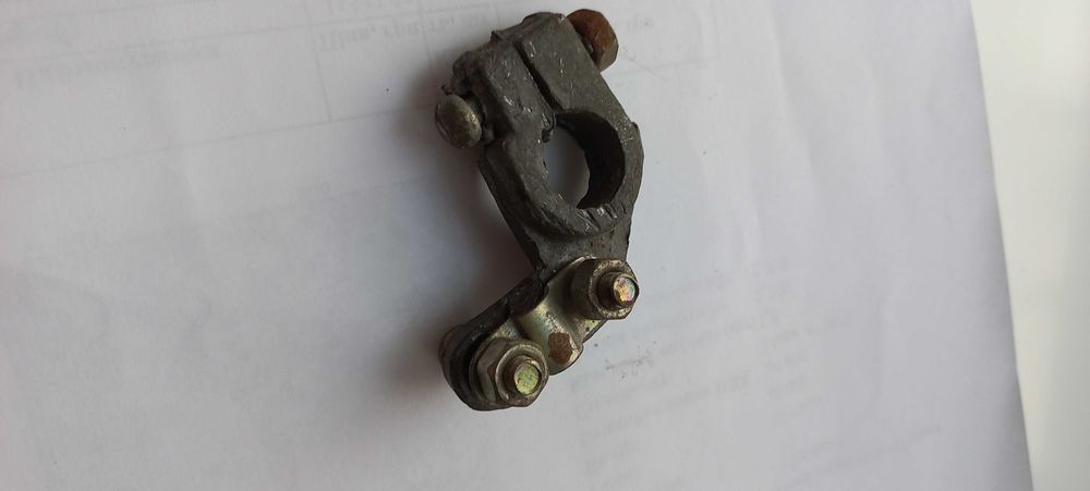 клемма аккумулятора