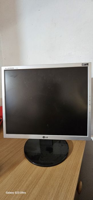 Monitor flatronL1753s