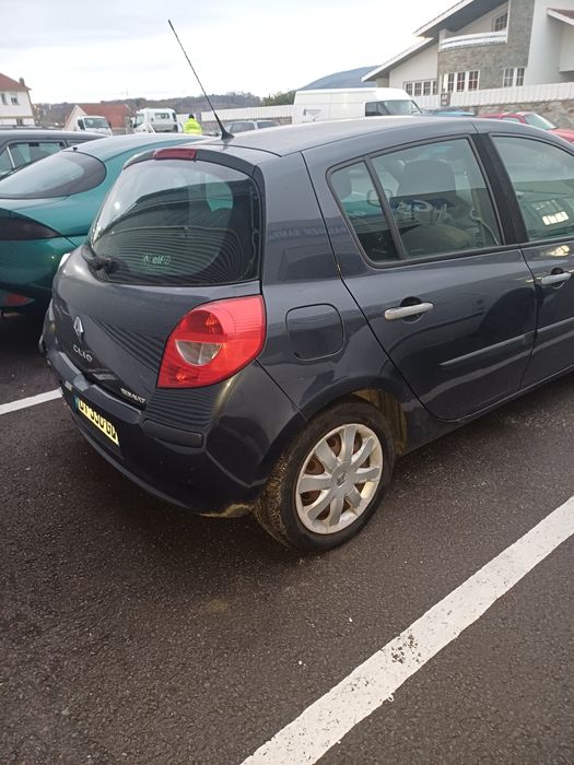 Renault Clio III para peças