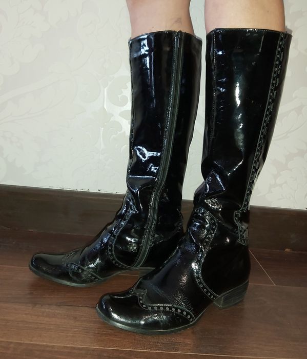 Lakierowane skórzane kozaki 37 ocieplane Venezia