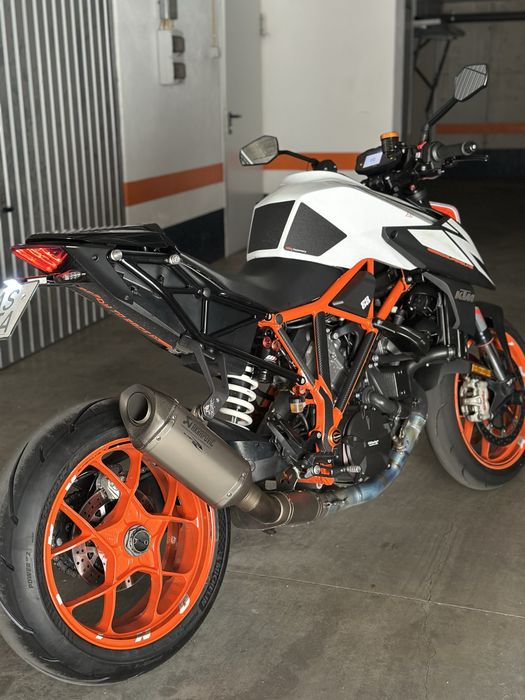 KTM Super Duke 1290 R