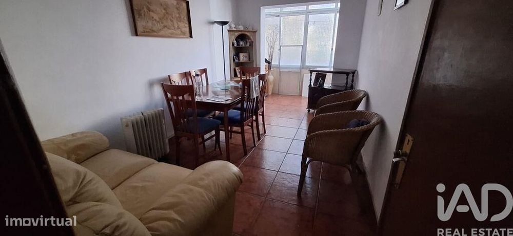 Apartamento T2 em Laranjeiro e Feijó