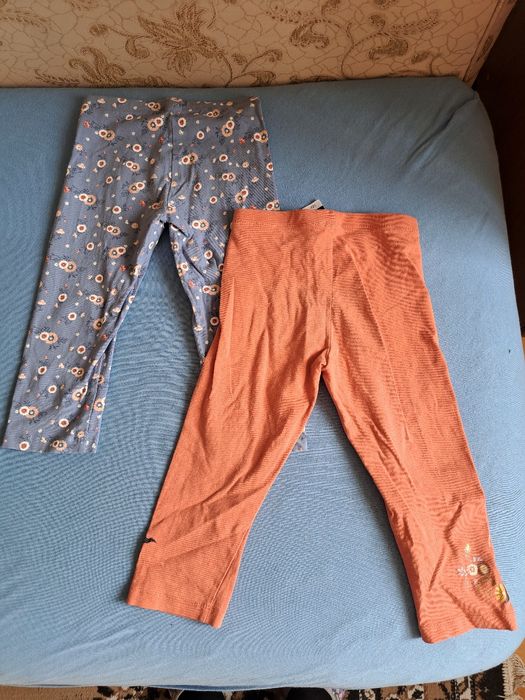 Капрі (велосипедки) C&A дівчачі, бавовняні на ріст 122, 2 штуки