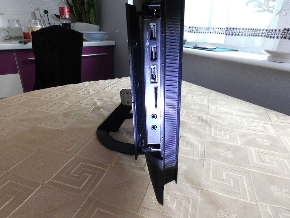 ASUS 22" Dotykowy AIO Komputer ( jak Tablet ) 4X3,1GHz