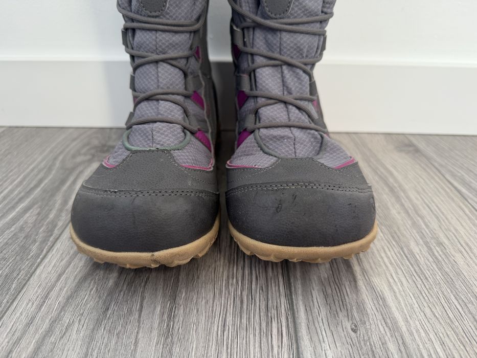 Damskie śniegowce marki Salomon, model Leone TS CS Waterproof 38