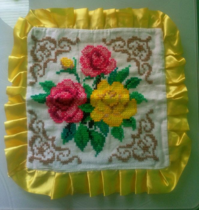 Вышитая наволочка-салфетка