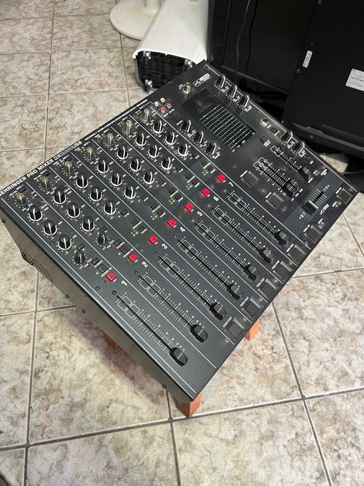 Behringer pro mixer dx2000usb